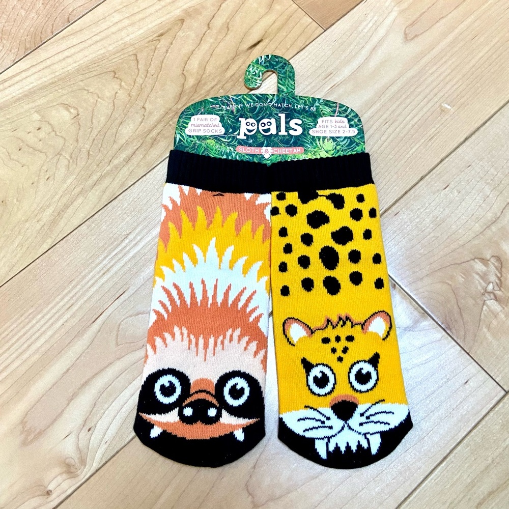 Pals Colorful Animals toddlers foot friend Socks - sloth and cheetah - nonskids
